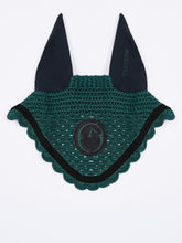 LEEDS HORSE EAR BONNET - Black/white | Vestrum