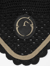 LEEDS HORSE EAR BONNET - Black/white | Vestrum