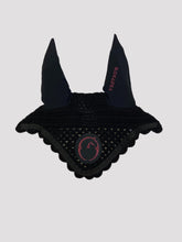 LEEDS HORSE EAR BONNET - Black/white | Vestrum