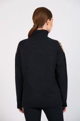 LINYI WOMEN'S TURTLE-NECK SWEATER - Burgundy/camel | Vestrum