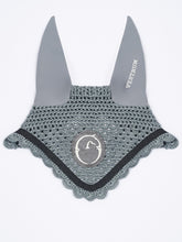 LEEDS HORSE EAR BONNET - Black/white | Vestrum