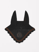 LEEDS HORSE EAR BONNET - Black/white | Vestrum