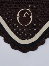 LEEDS HORSE EAR BONNET - Black/white | Vestrum