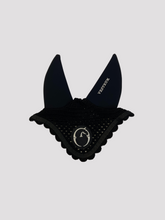 LEEDS SOUNDLESS HORSE EAR BONNET - Black/white | Vestrum