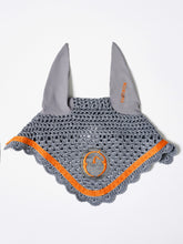 LEEDS HORSE EAR BONNET - Black/white | Vestrum